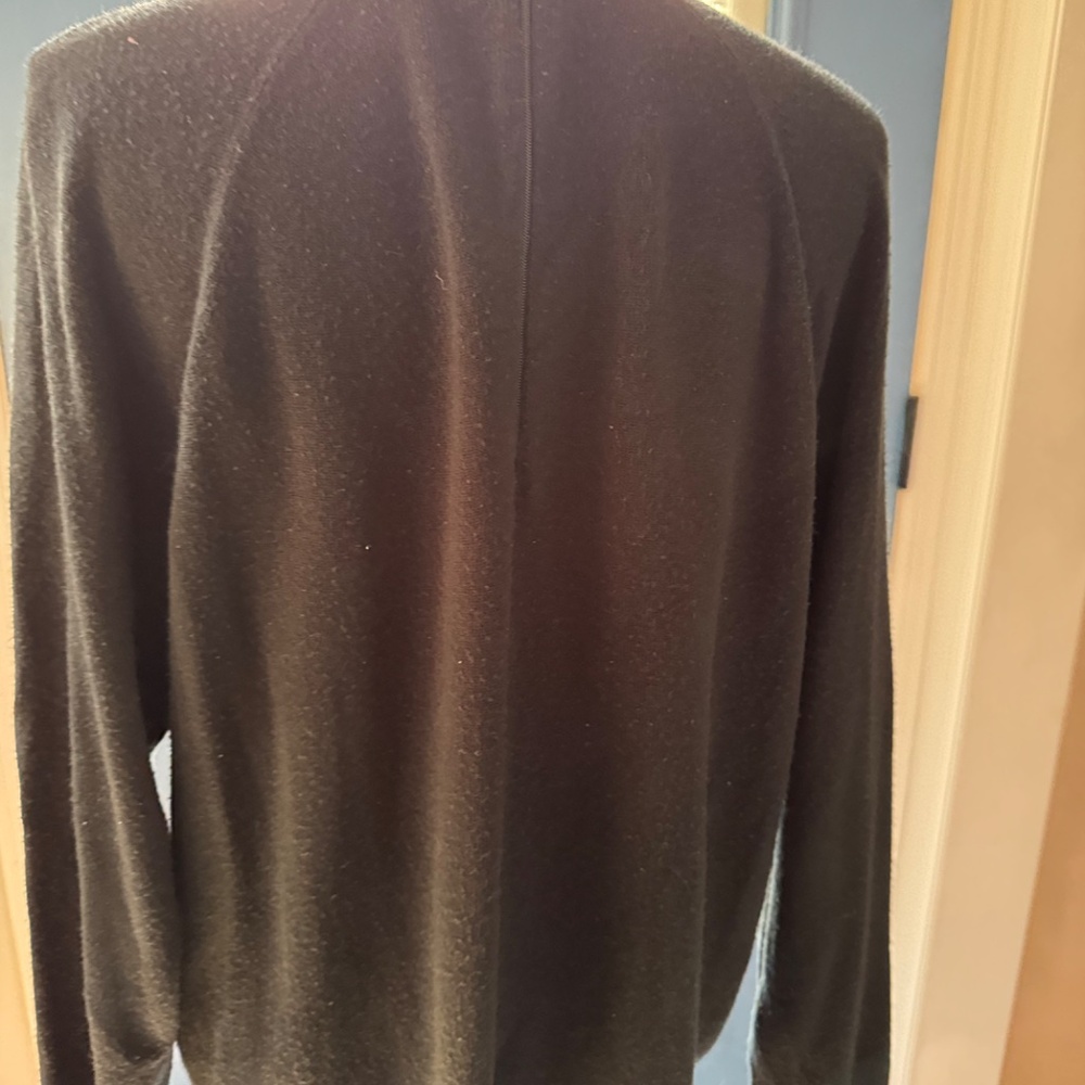 Designer’s Original pullover Sweater - Picture 2 of 4